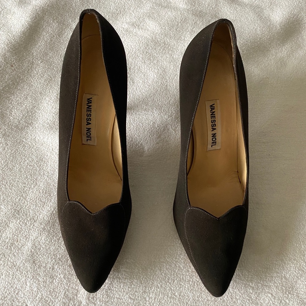 Like new Vanessa Noel heels size 40 1/2